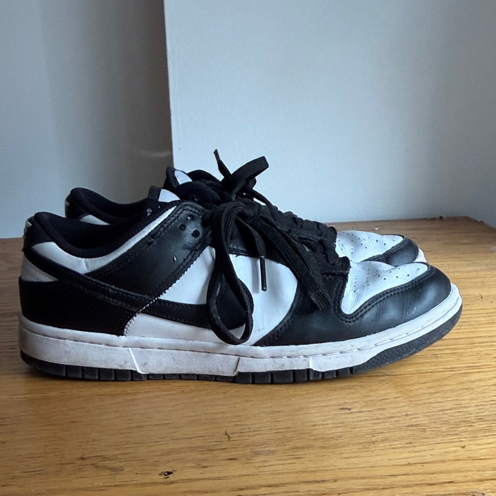 Nike Black and White Men's Sneakers